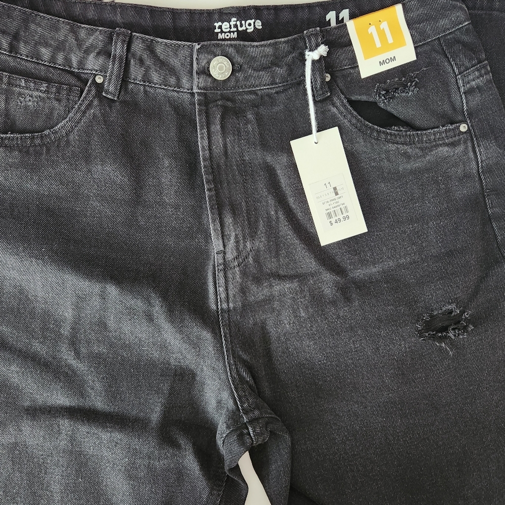 🌸3/$30!NWT Women's black mom jeans-size 11